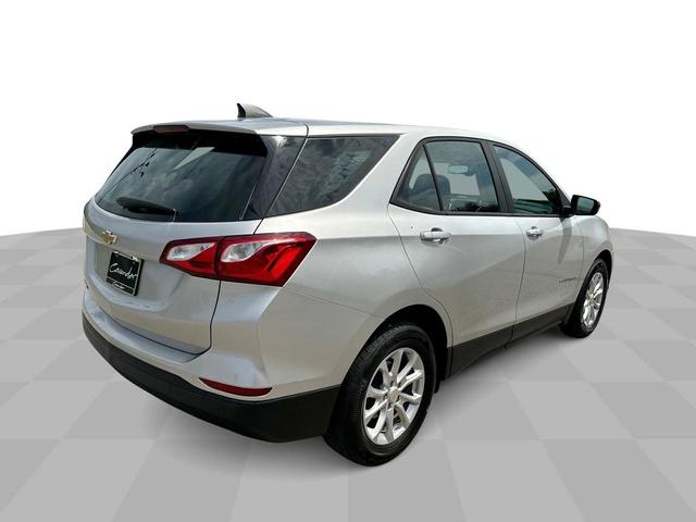 Photo of 2020 Silver Ice Metallic Chevrolet Equinox
