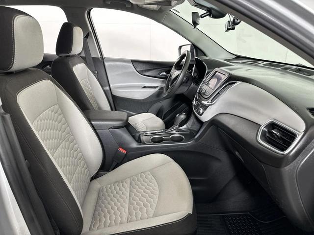 Photo of 2020 Silver Ice Metallic Chevrolet Equinox