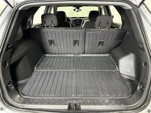 Photo of 2020 Silver Ice Metallic Chevrolet Equinox
