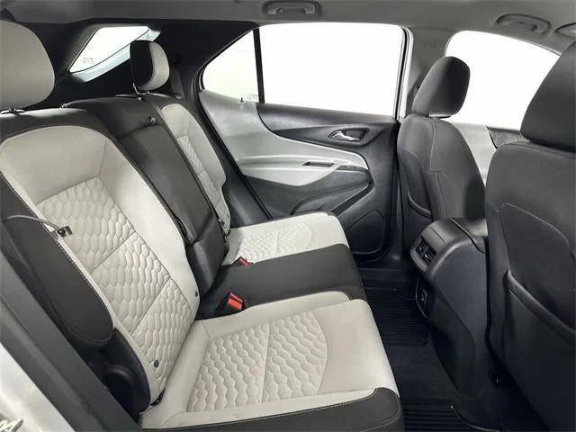 Photo of 2020 Silver Ice Metallic Chevrolet Equinox