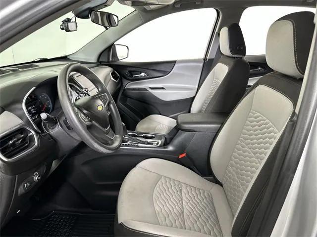 Photo of 2020 Silver Ice Metallic Chevrolet Equinox