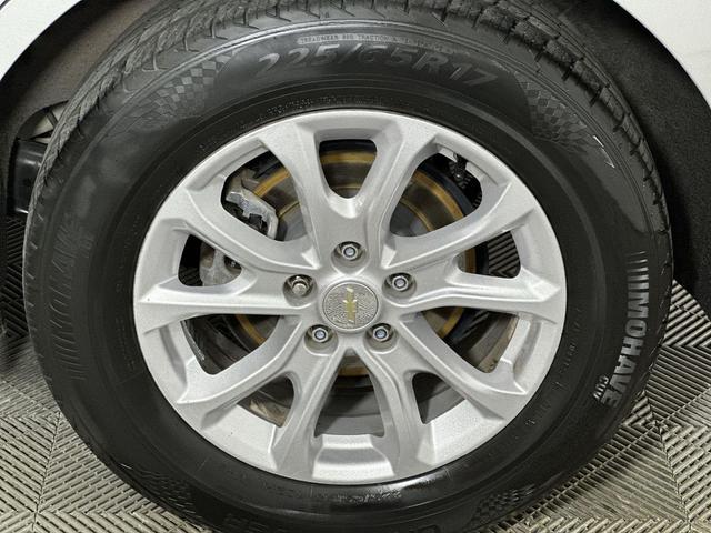 Photo of 2020 Silver Ice Metallic Chevrolet Equinox