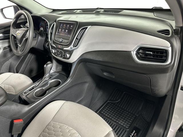 Photo of 2020 Silver Ice Metallic Chevrolet Equinox