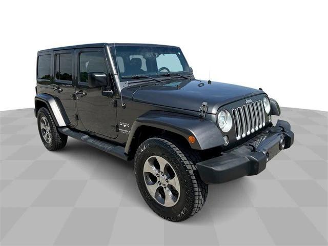 Photo of 2017 Granite Crystal Metallic Clearcoat Jeep Wrangler Unlimited