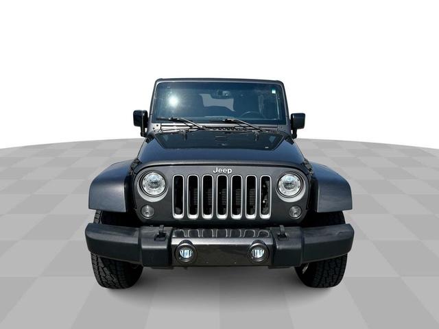 Photo of 2017 Granite Crystal Metallic Clearcoat Jeep Wrangler Unlimited