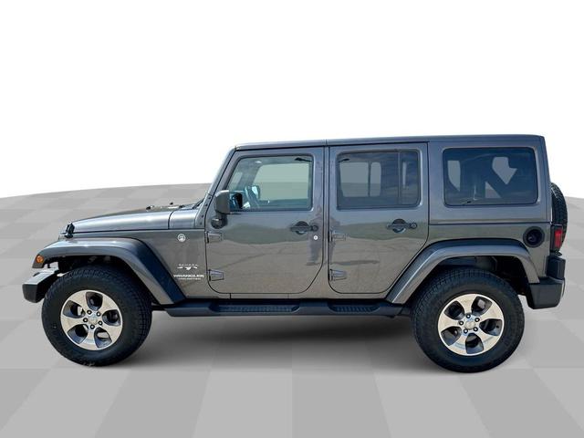 Photo of 2017 Granite Crystal Metallic Clearcoat Jeep Wrangler Unlimited