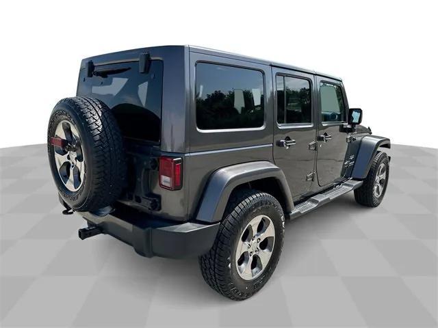 Photo of 2017 Granite Crystal Metallic Clearcoat Jeep Wrangler Unlimited