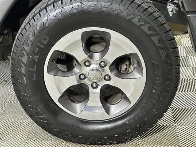 Photo of 2017 Granite Crystal Metallic Clearcoat Jeep Wrangler Unlimited