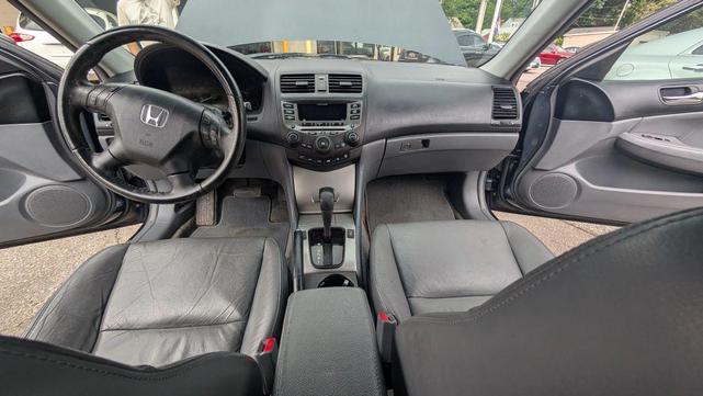 Photo of 2007 Blue Honda Accord
