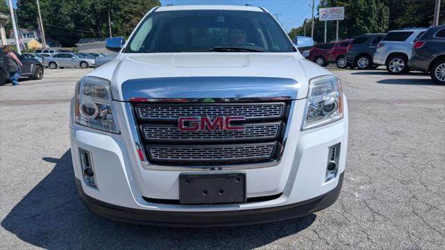 Photo of 2015 Summit White GMC Terrain