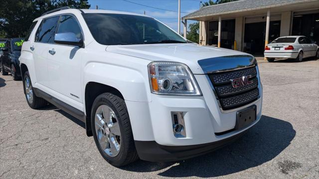 Photo of 2015 Summit White GMC Terrain