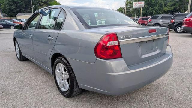 Photo of 2008 Gray Chevrolet Malibu Classic