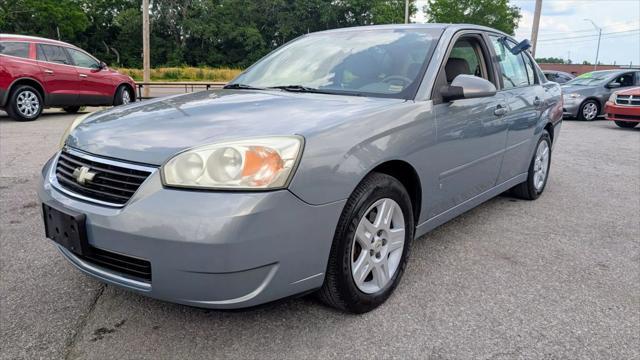 Photo of 2008 Gray Chevrolet Malibu Classic