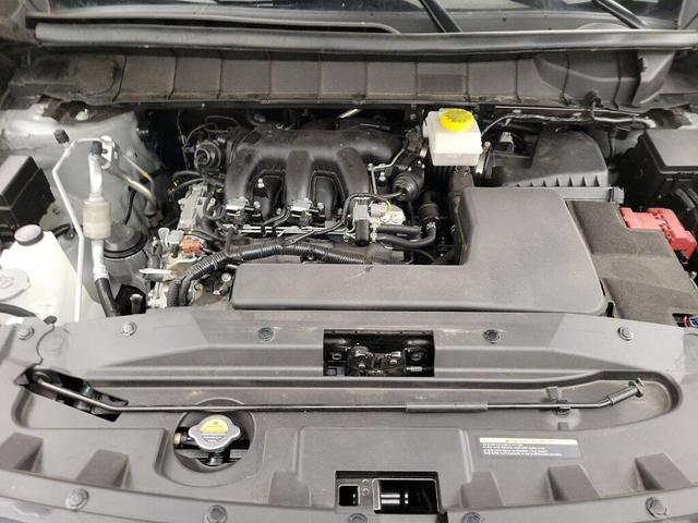 Photo of 2023 Silver Nissan Pathfinder