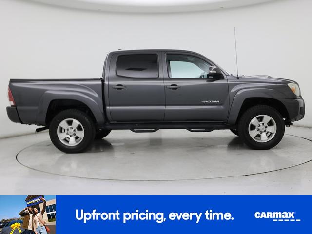 Photo of 2015 Gray Toyota Tacoma