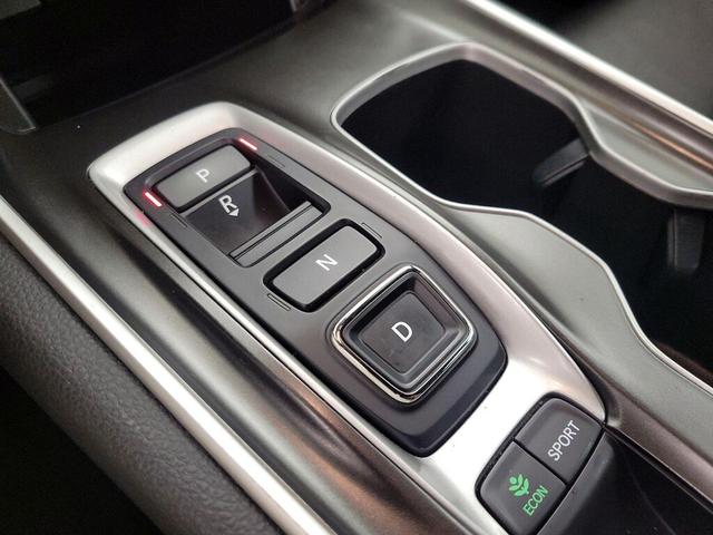 Photo of 2020 White Honda Accord