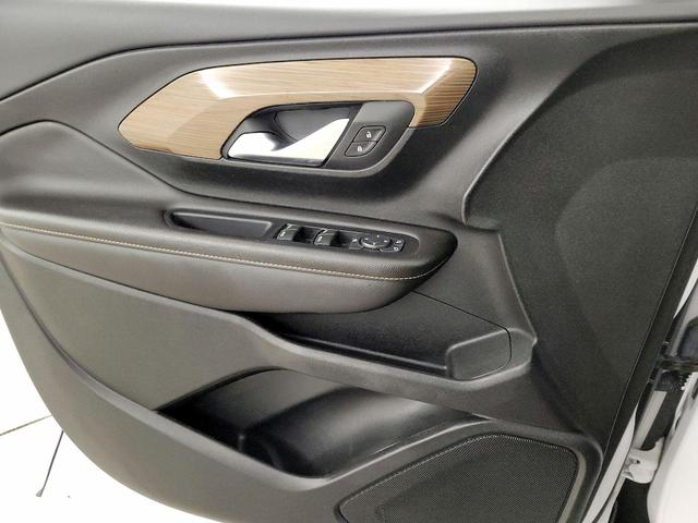 Photo of 2020 White GMC Terrain