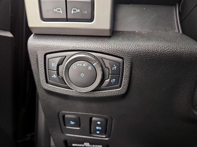 Photo of 2021 Black Ford F-350