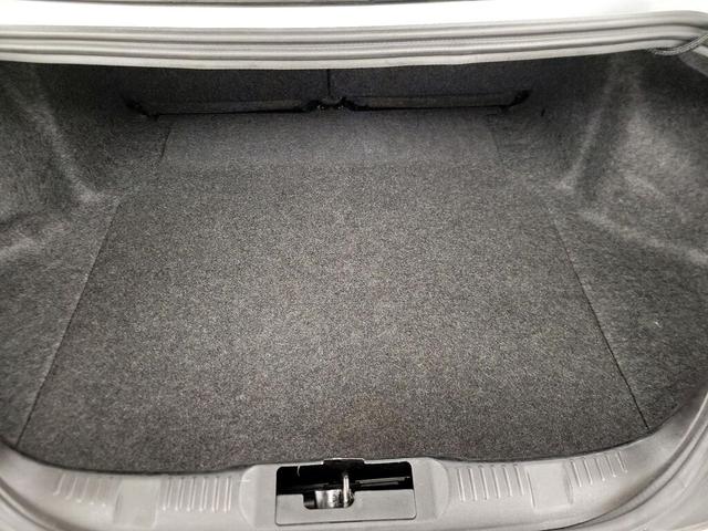 Photo of 2022 Silver Ford Mustang