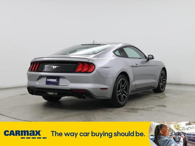 Photo of 2022 Silver Ford Mustang