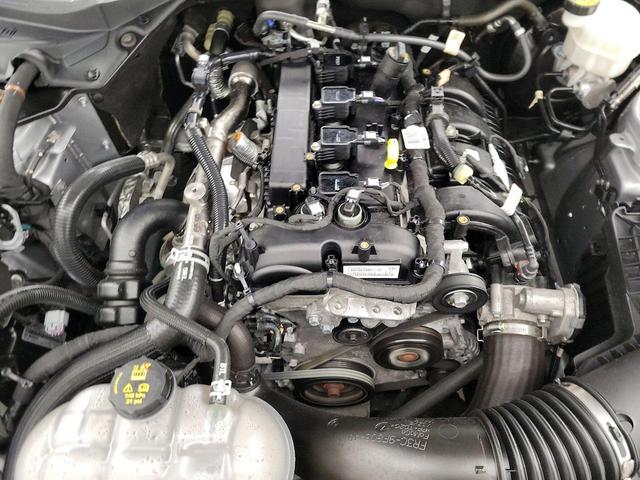 Photo of 2022 Silver Ford Mustang
