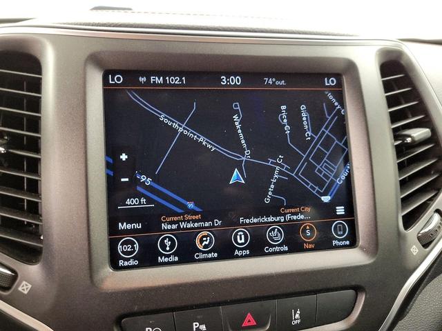 Photo of 2019 Gray Jeep Cherokee