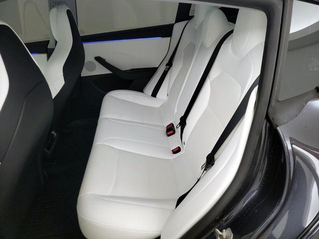 Photo of 2024 Gray Tesla Model 3