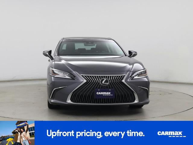 Photo of 2019 Gray Lexus ES 350