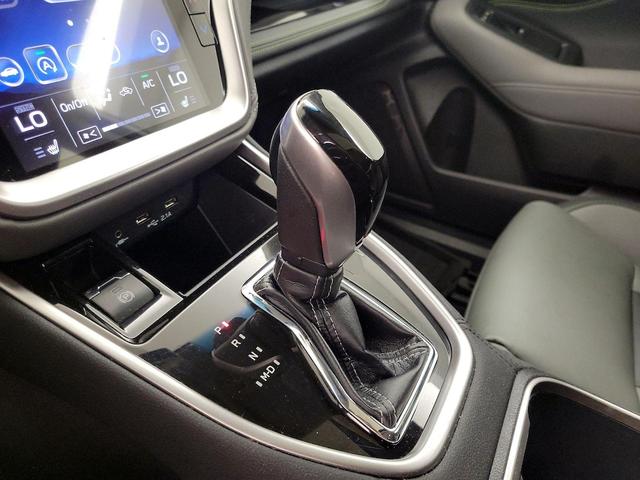 Photo of 2020 White Subaru Outback
