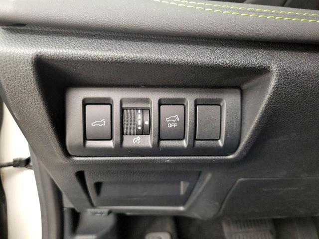 Photo of 2020 White Subaru Outback