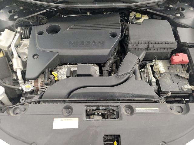 Photo of 2016 Gray Nissan Altima