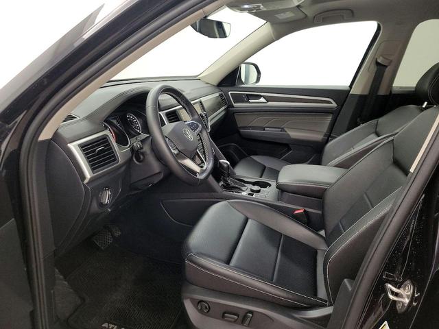 Photo of 2021 Black Volkswagen Atlas
