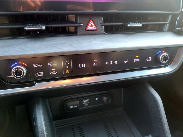 Photo of 2023 Blue Kia Sportage