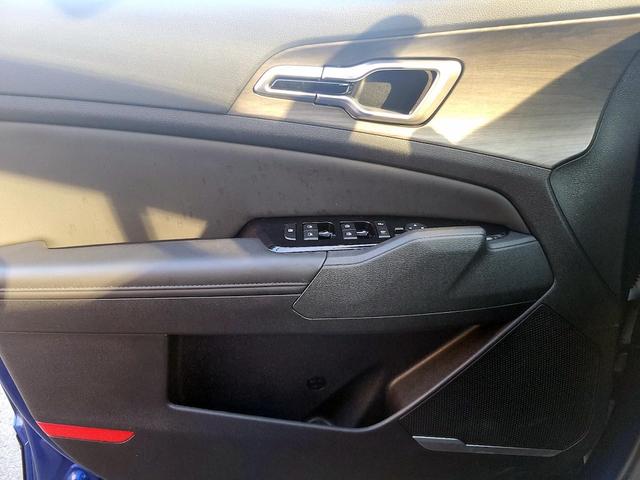 Photo of 2023 Blue Kia Sportage