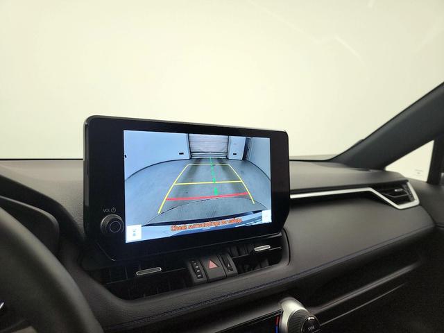 Photo of 2024 White Toyota RAV4 Hybrid