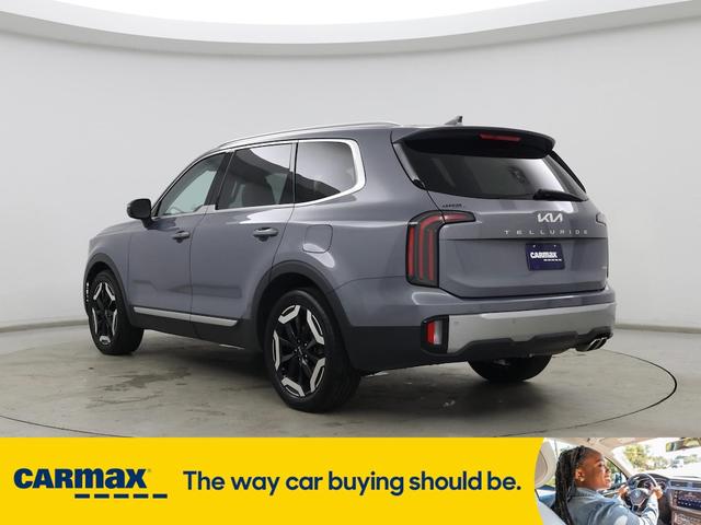 Photo of 2023 Gray Kia Telluride