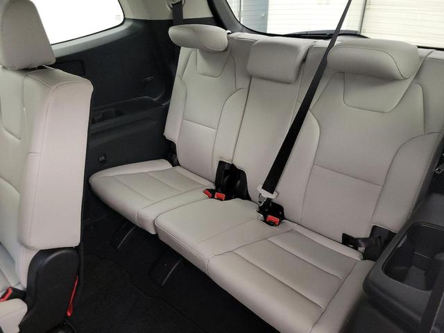 Photo of 2023 Gray Kia Telluride