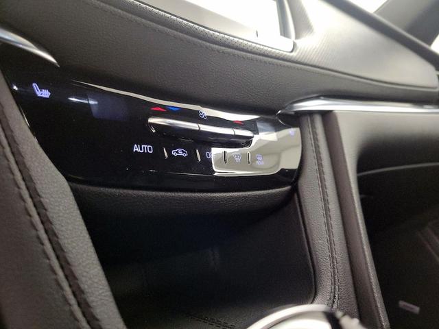 Photo of 2023 Black Cadillac XT6