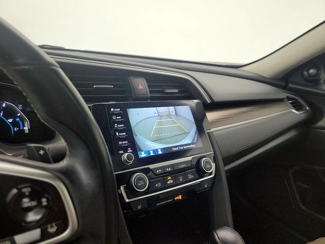 Photo of 2020 White Honda Civic