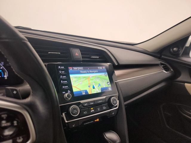 Photo of 2020 White Honda Civic