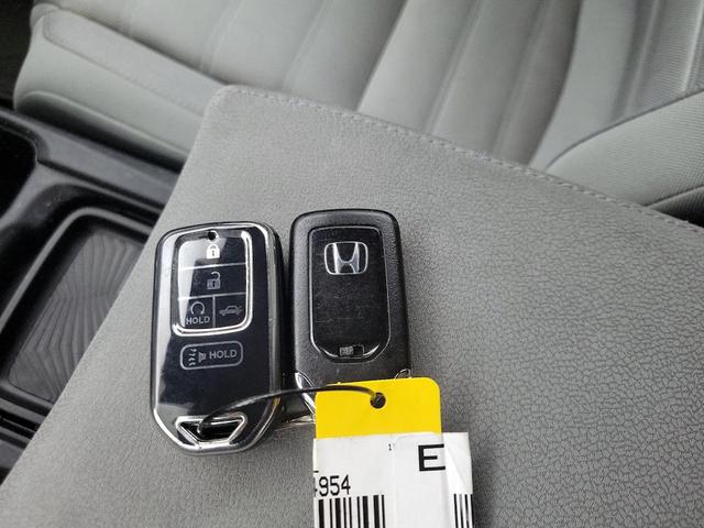 Photo of 2019 Gray Honda CR-V
