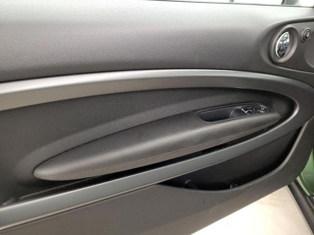 Photo of 2015 Green MINI Paceman