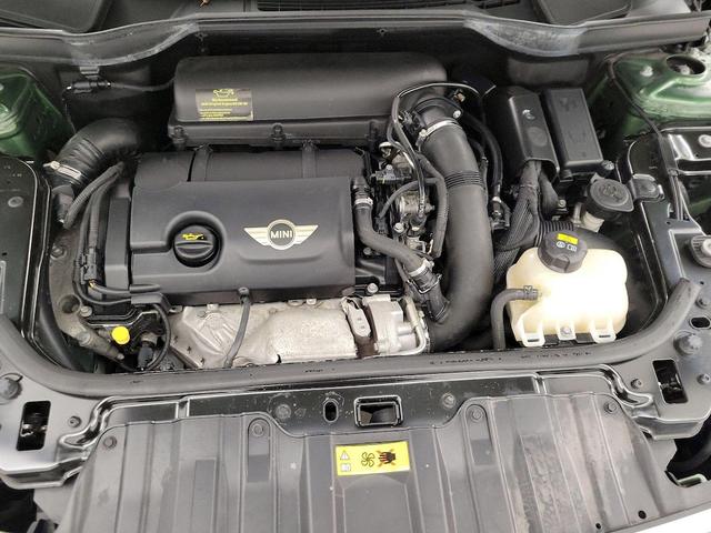 Photo of 2015 Green MINI Paceman