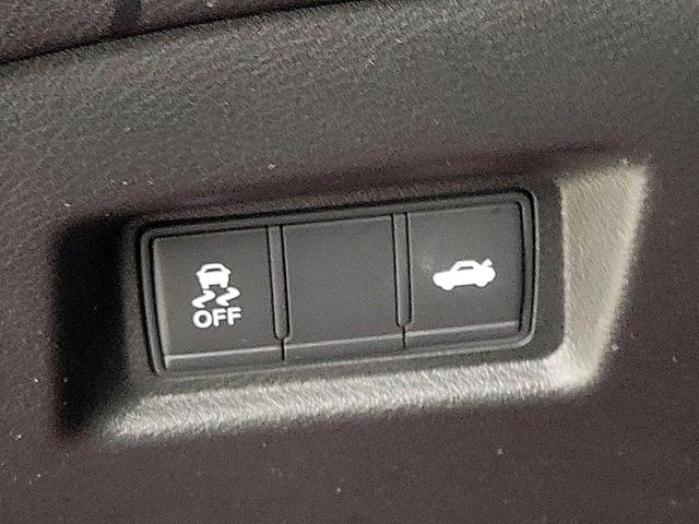 Photo of 2017 Gray INFINITI Q50