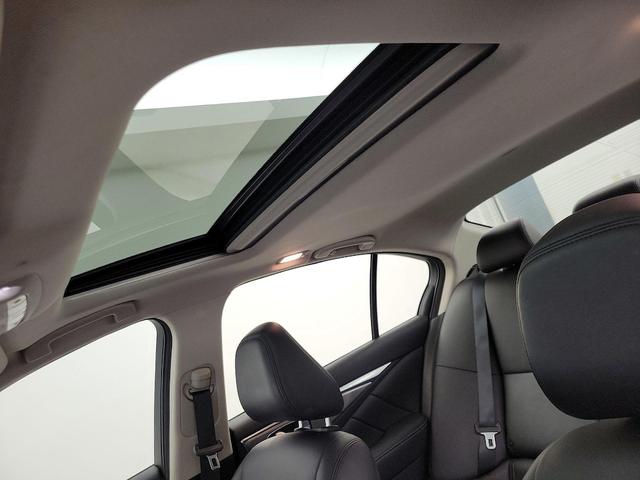 Photo of 2017 Gray INFINITI Q50