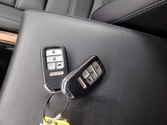 Photo of 2022 Gray Honda CR-V Hybrid