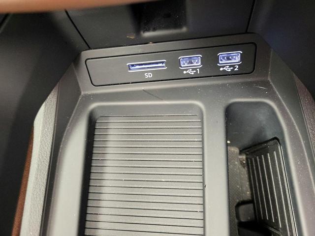 Photo of 2019 White Audi e-tron