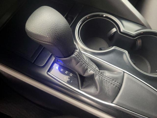 Photo of 2019 Gray Toyota Camry