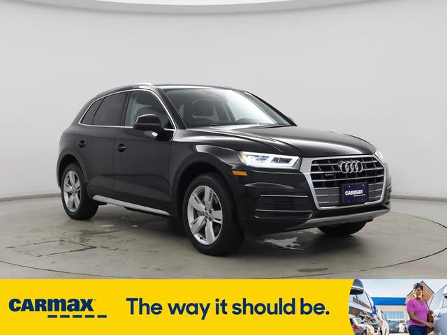 Photo of 2019 Black Audi Q5