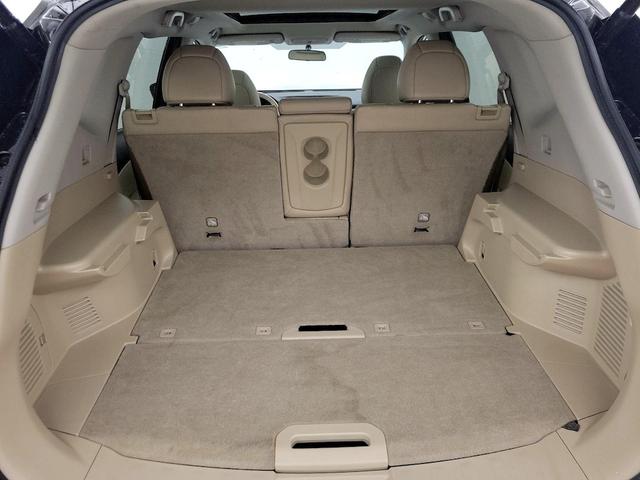Photo of 2014 Green Nissan Rogue